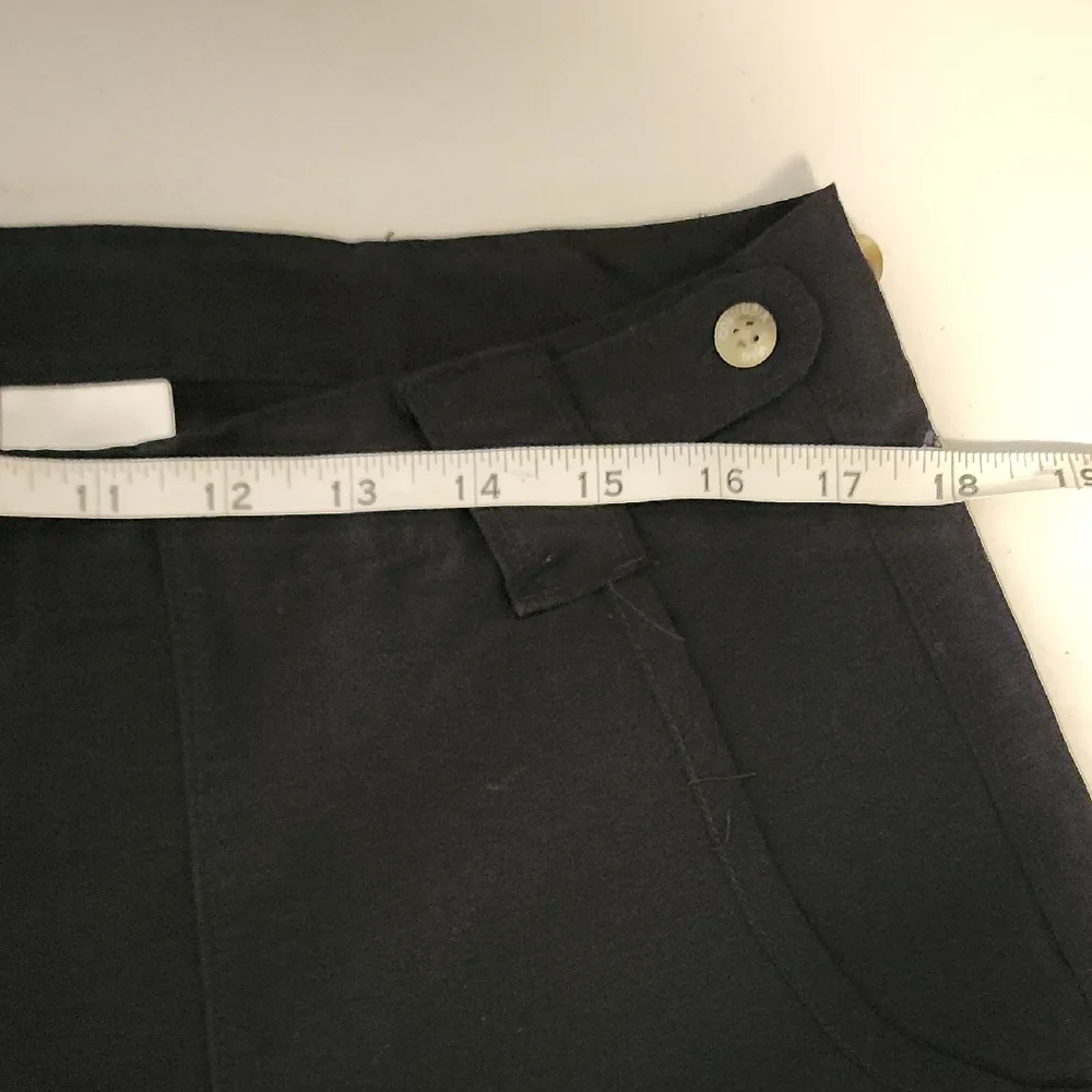 Columbia Women's Black Cargo Shorts In 8L - Picture 3 of 7